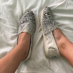 👟Limited Edition Carpe Diem Toms